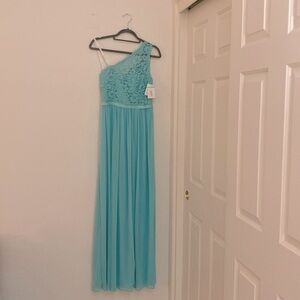 NWT David’s Bridal One Shoulder Maxi Gown